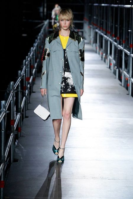 Miu Miu 2016早春度假系列时装秀